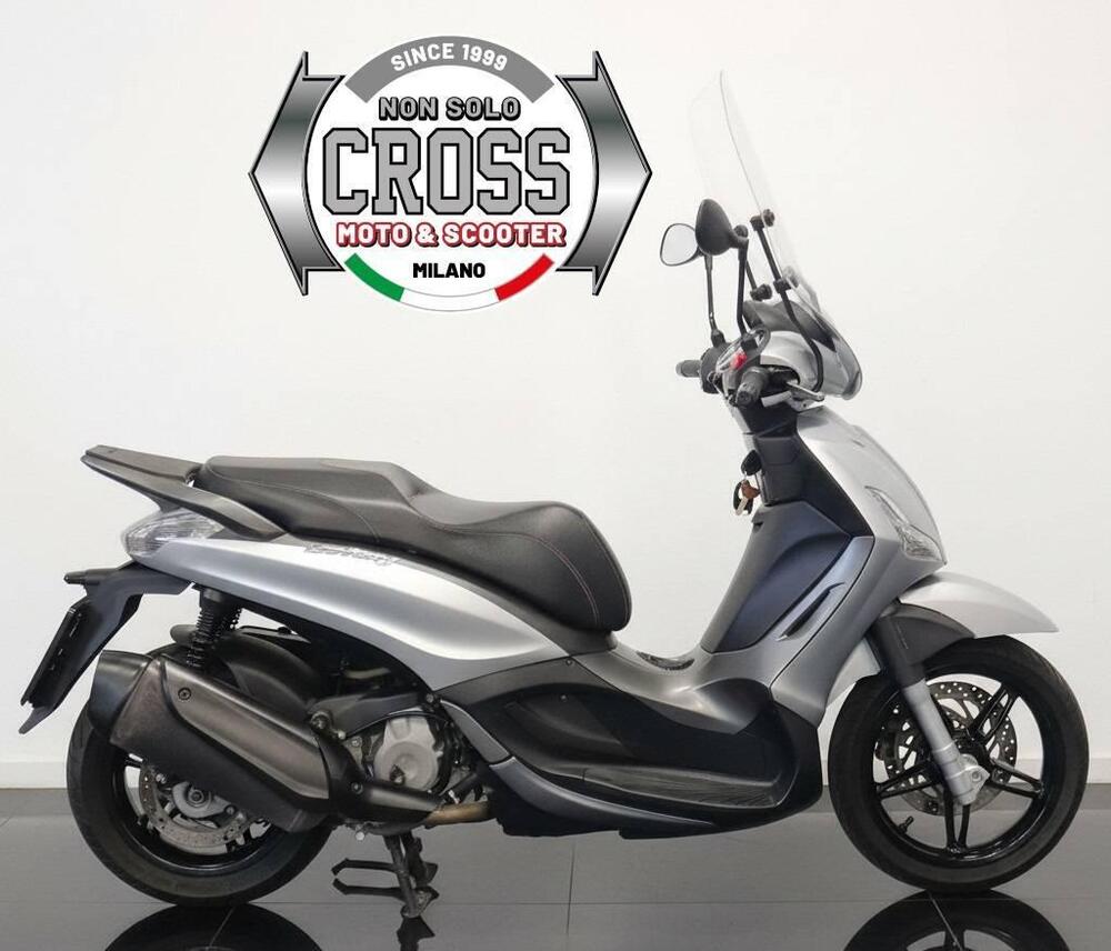 Piaggio Beverly 350 ABS (2016 - 20) (4)