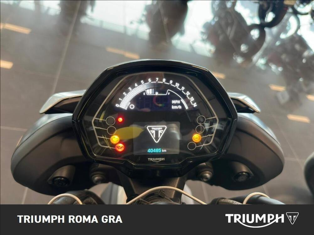 Triumph Street Triple 765 R (2023 - 26) (4)