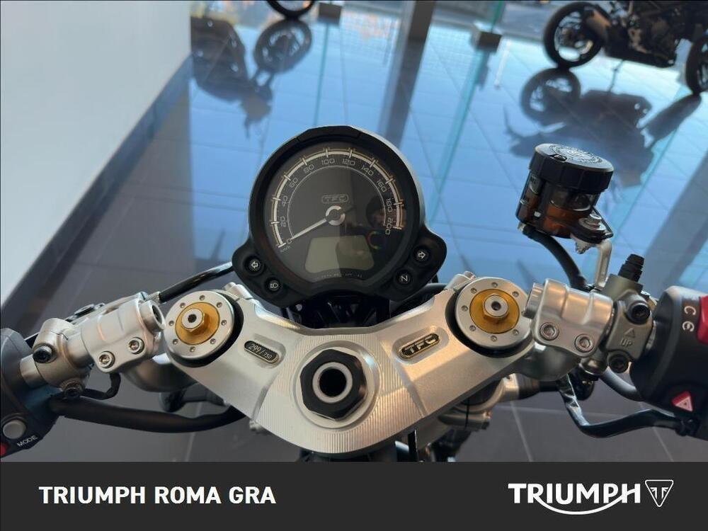 Triumph Bonneville Bobber TFC (2025) (5)