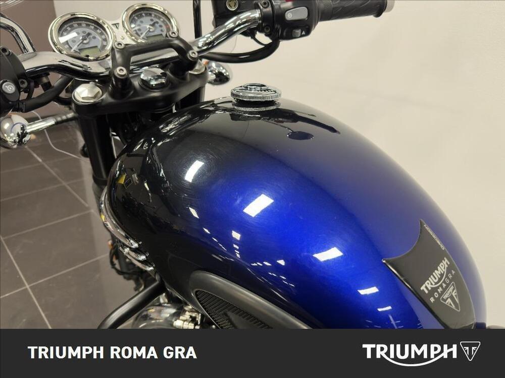 Triumph Bonneville T120 Stealth Edition (2024) (13)