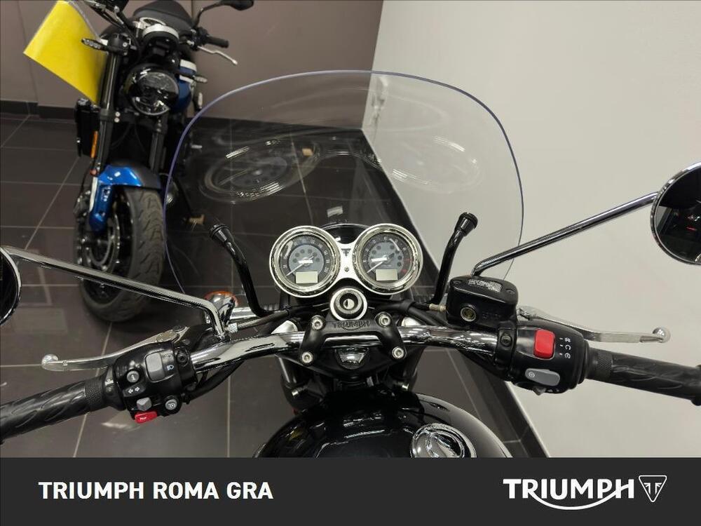 Triumph Bonneville T120 Stealth Edition (2024) (14)
