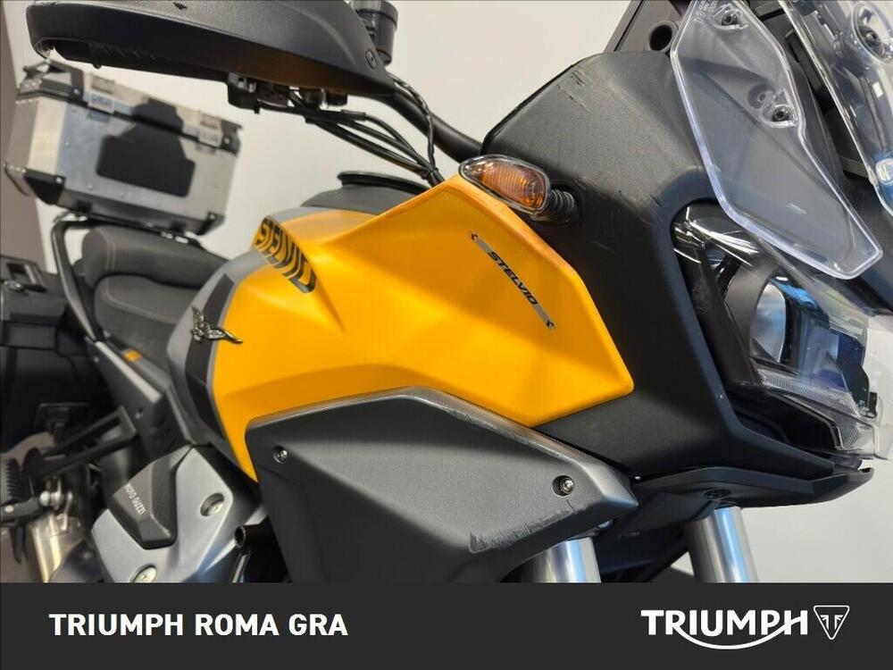 Moto Guzzi Stelvio (2024 - 26) (7)