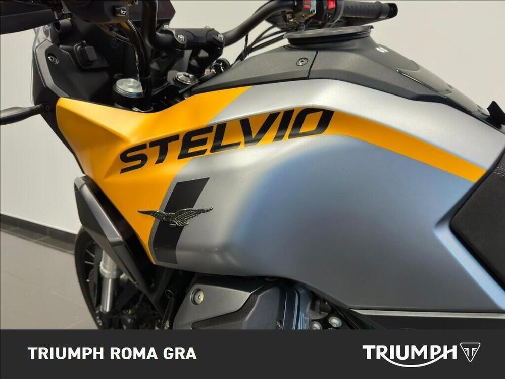 Moto Guzzi Stelvio (2024 - 26) (11)