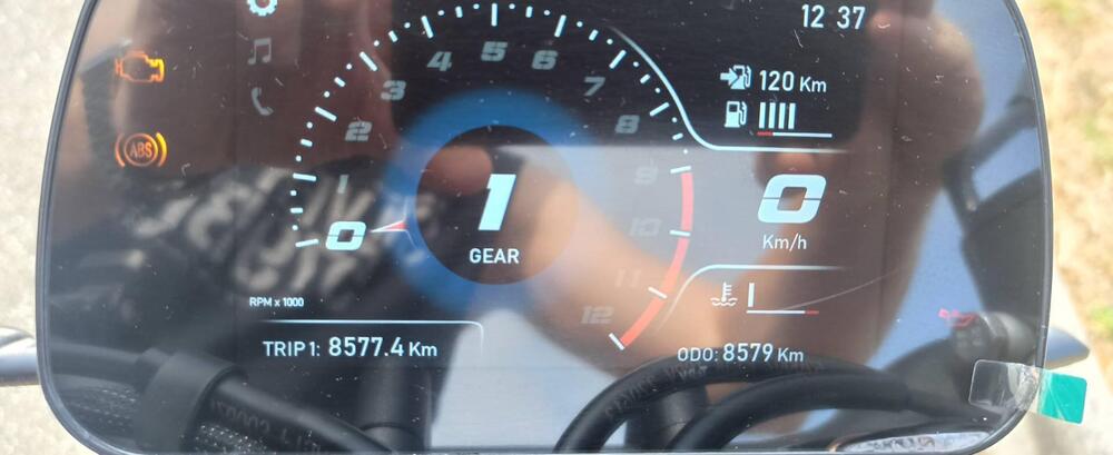 Moto Morini SEIEMMEZZO STR (2022 - 26) (5)