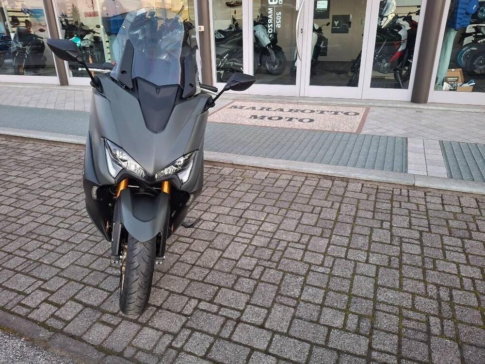 Yamaha T-Max 560 Tech Max (2020) (2)