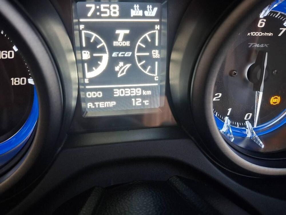 Yamaha T-Max 560 Tech Max (2020) (7)