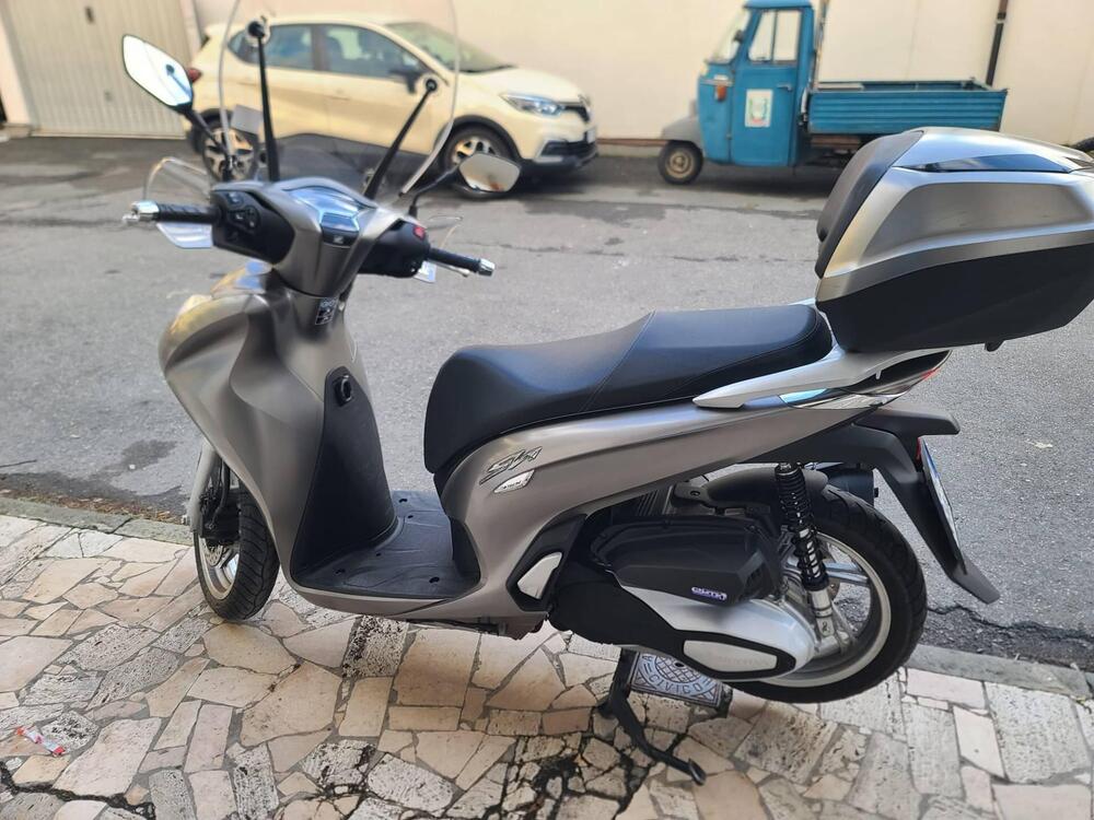 Honda SH 350 (2021 - 24) (7)