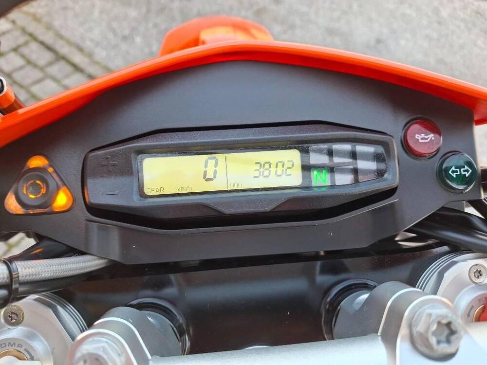 KTM 690 Enduro R (2022 - 25) (7)