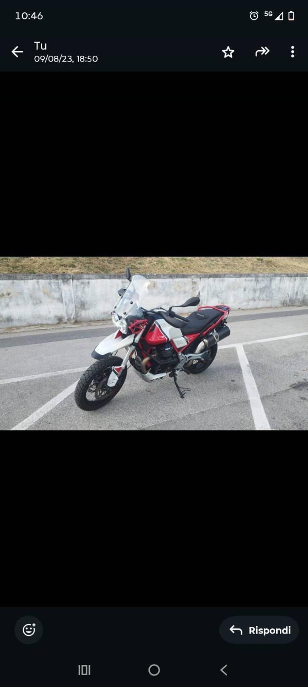 Moto Guzzi V85 TT Evocative Graphics (2019 - 20)