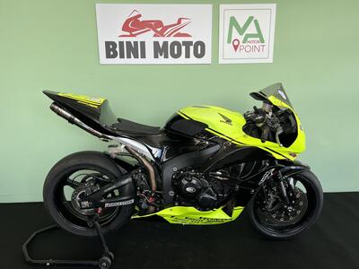 Honda CBR 600 RR (2007 - 08) usata