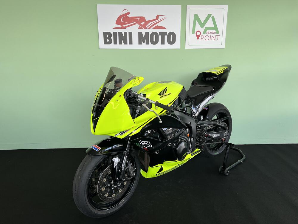 Honda CBR 600 RR (2007 - 08) (4)