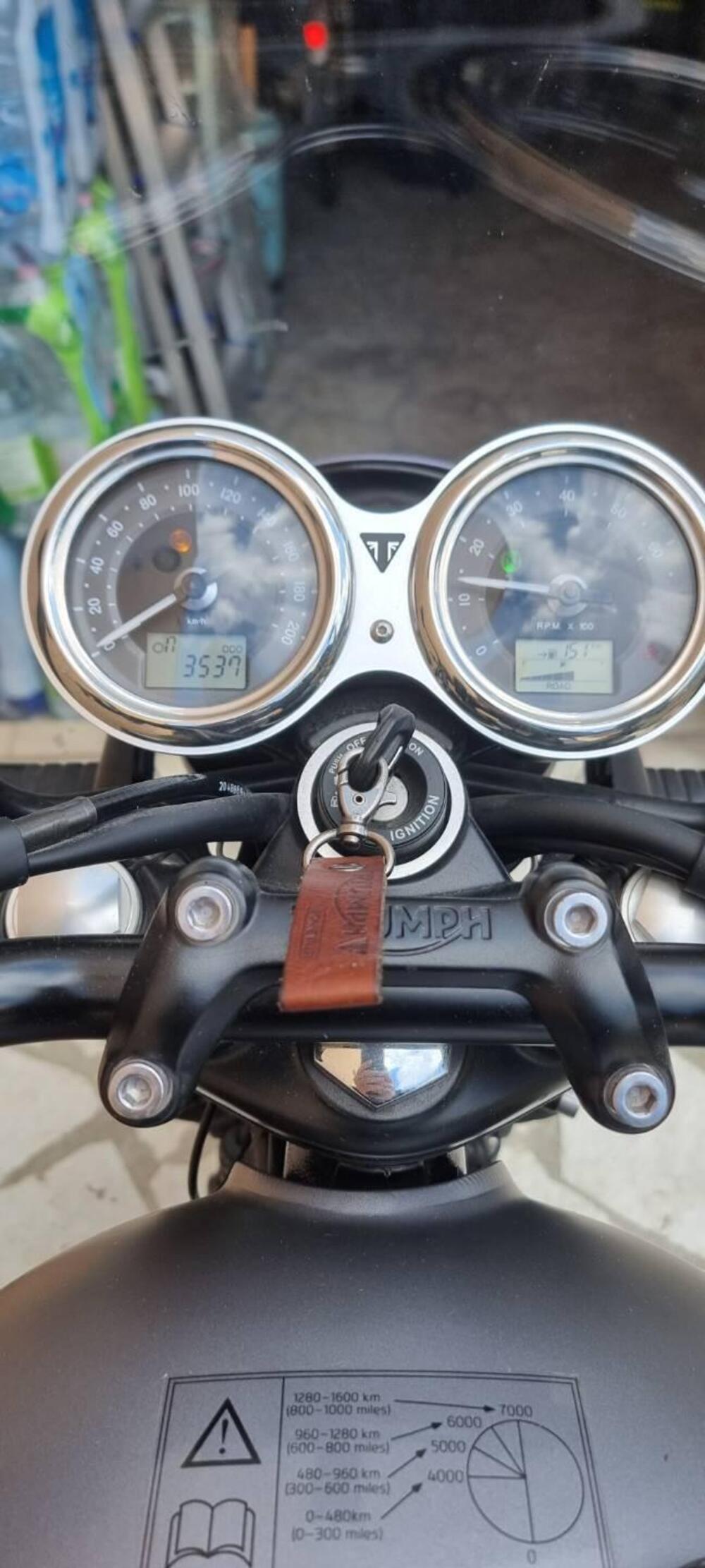 Triumph Bonneville T120 Black (2017 - 20) (2)