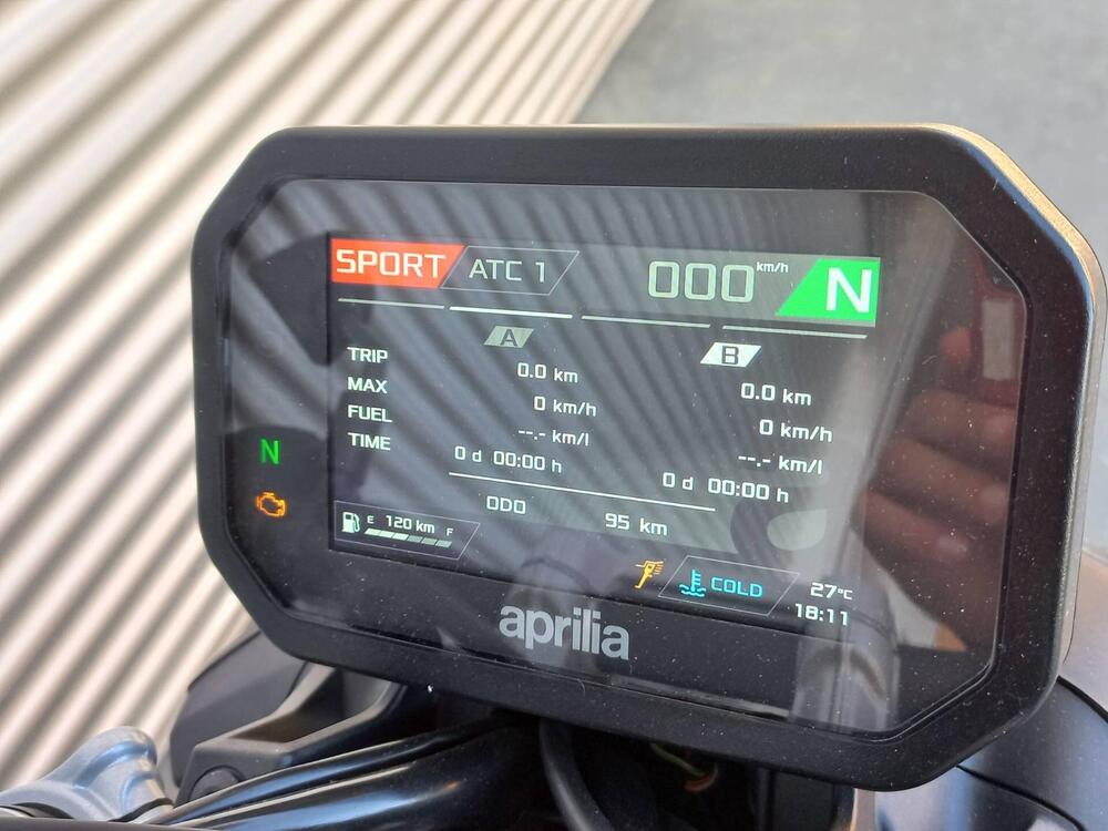 Aprilia Tuono 457 (2025 - 26) (8)