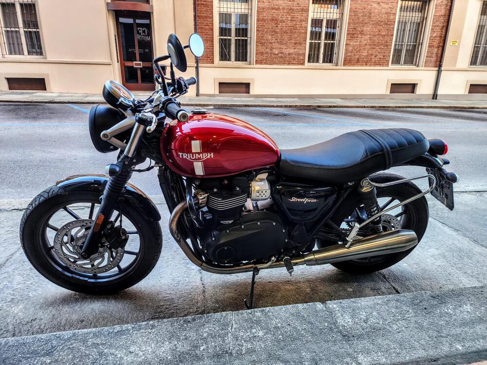 Triumph Street Twin 900 (2017 - 18) (3)