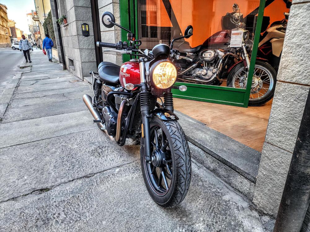 Triumph Street Twin 900 (2017 - 18) (4)