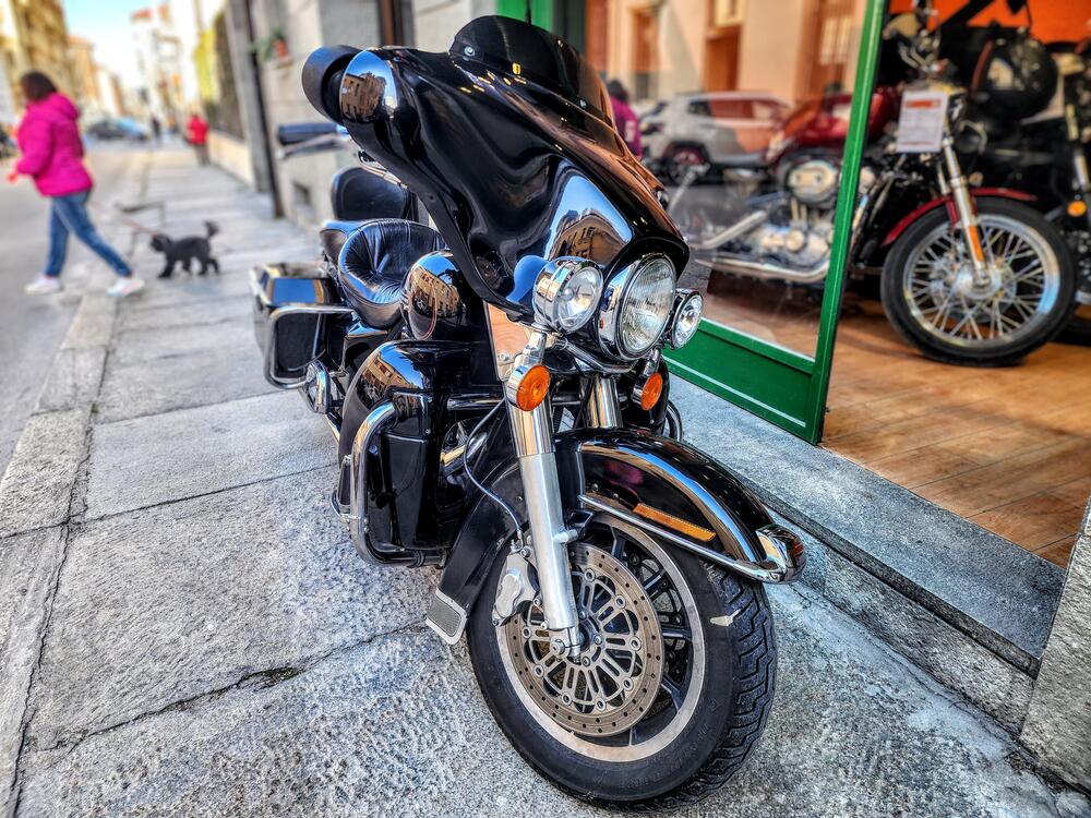 Harley-Davidson 1450 Electra Glide Standard (1999 - 00) - FLHT (2)