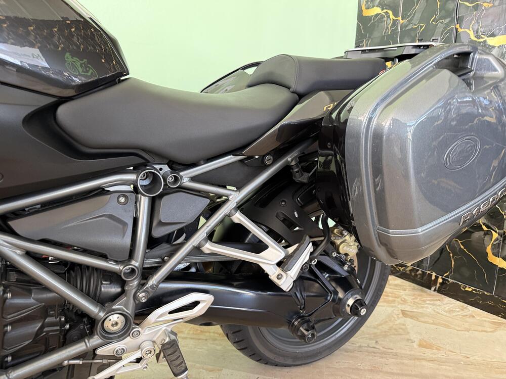 Bmw R 1200 R (2015 - 16) (6)