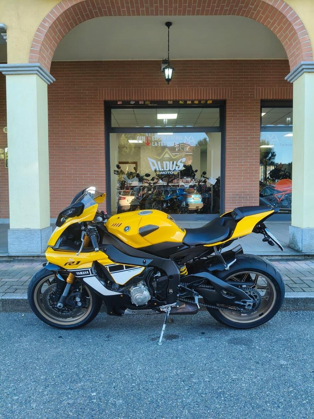 Yamaha YZF R1 60th Anniversary (2015 - 16)