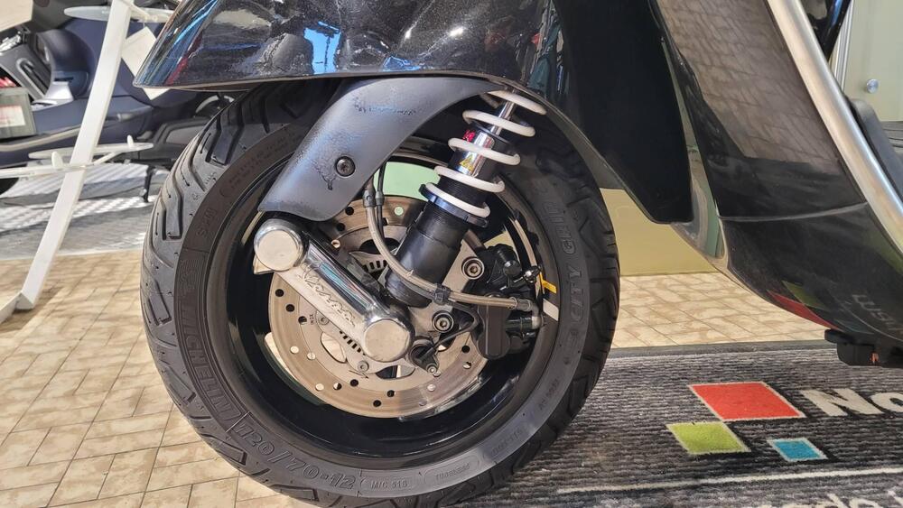 Vespa GTS 300 Supertech Hpe (2021 - 22) (5)