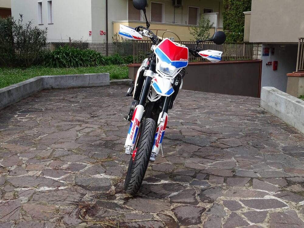 Fantic Motor Motard 125 Performance 4t (2020) (3)