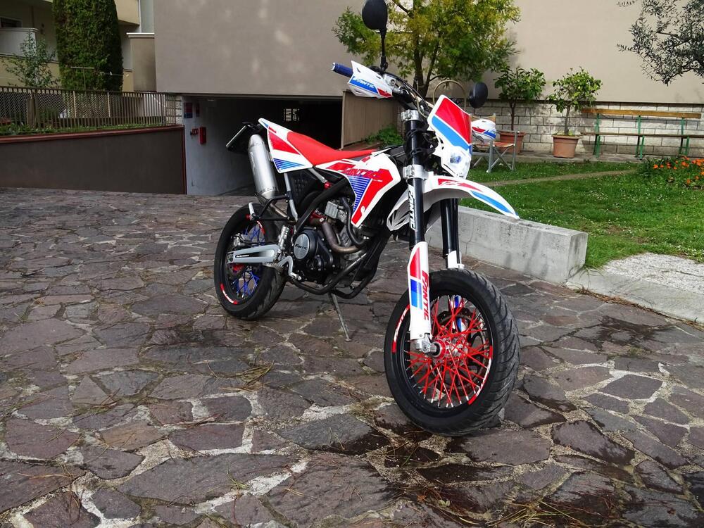 Fantic Motor Motard 125 Performance 4t (2020) (4)