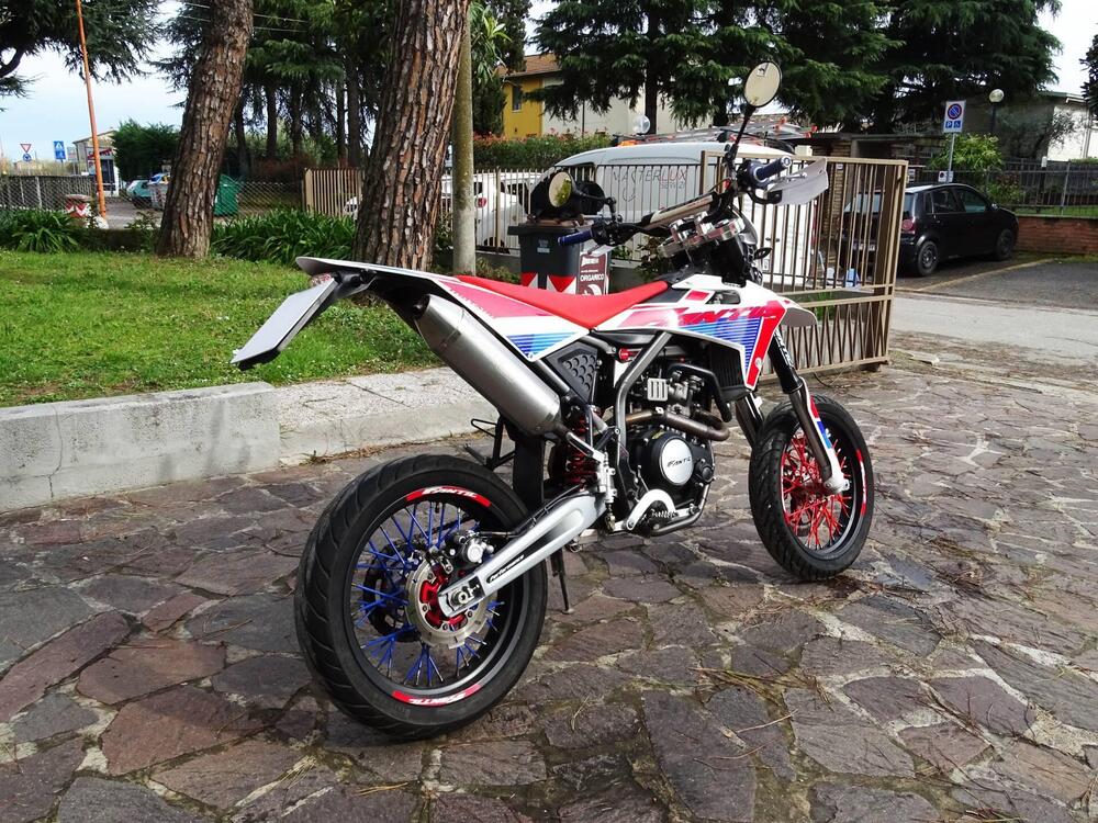 Fantic Motor Motard 125 Performance 4t (2020) (6)