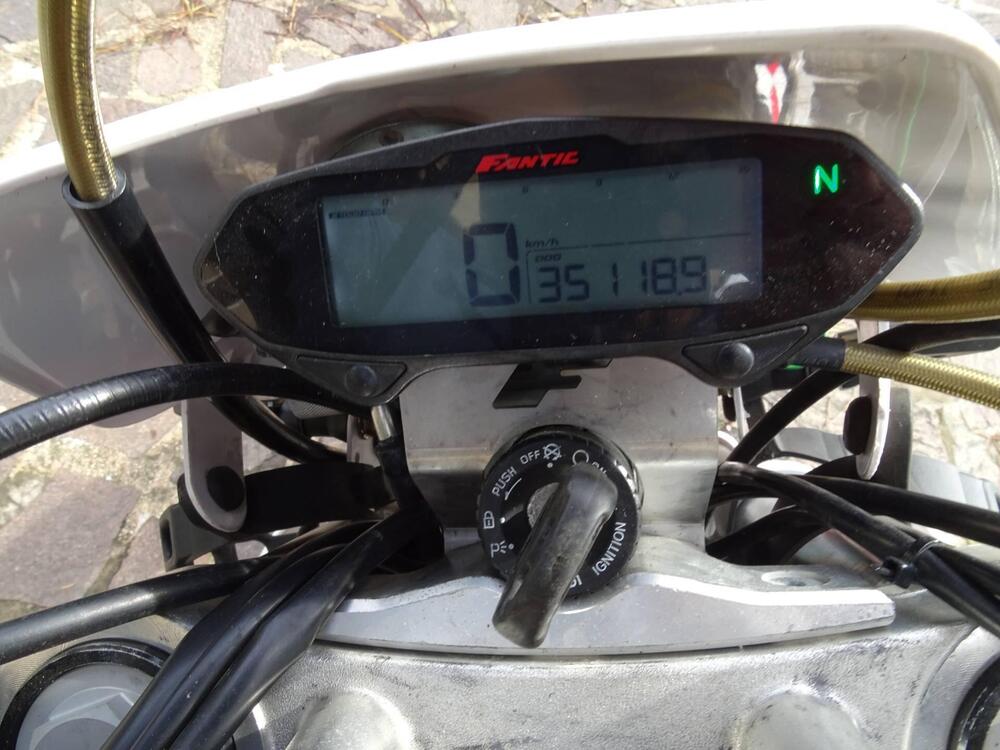 Fantic Motor Motard 125 Performance 4t (2020) (16)