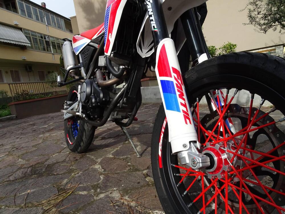 Fantic Motor Motard 125 Performance 4t (2020) (17)