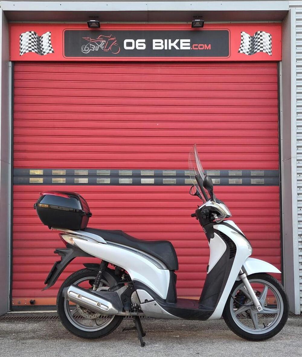 Honda SH 150i (2009 - 12) (6)