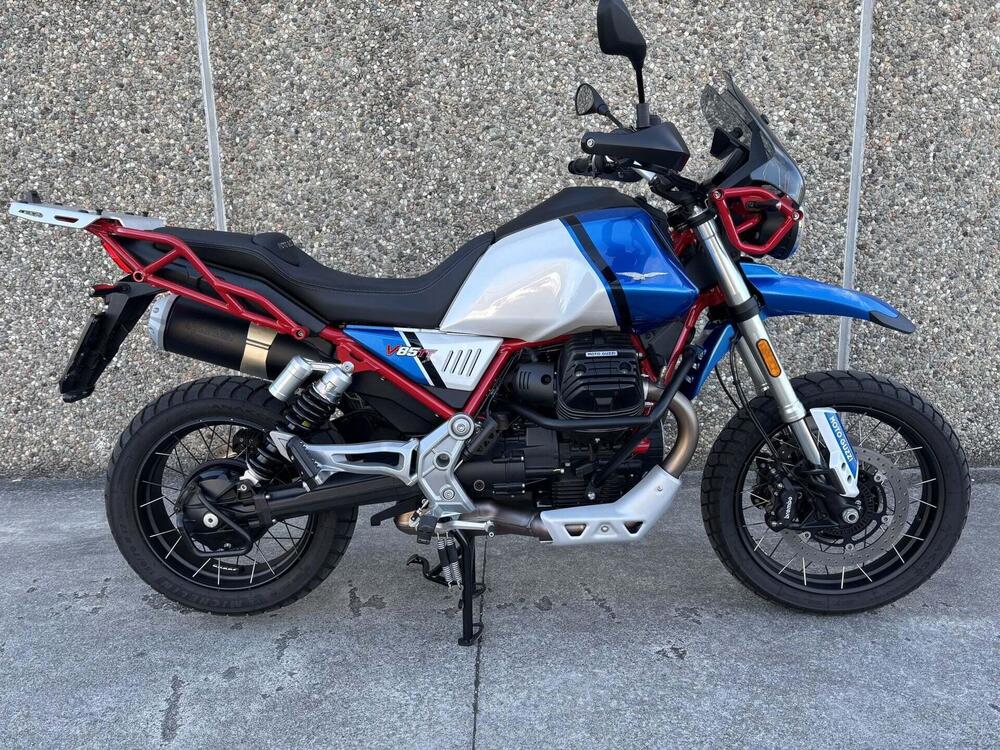 Moto Guzzi V85 TT Evocative Graphics (2021 - 23)