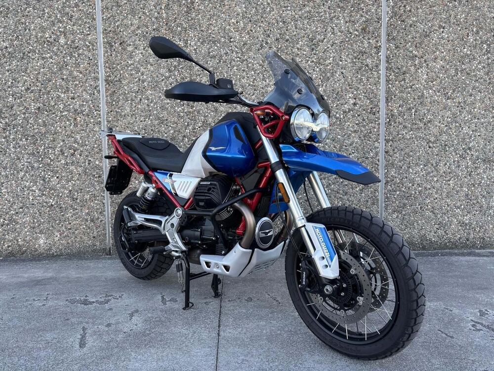 Moto Guzzi V85 TT Evocative Graphics (2021 - 23) (4)