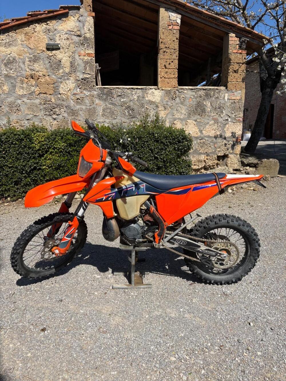KTM 300 EXC E TPI (2022) (2)