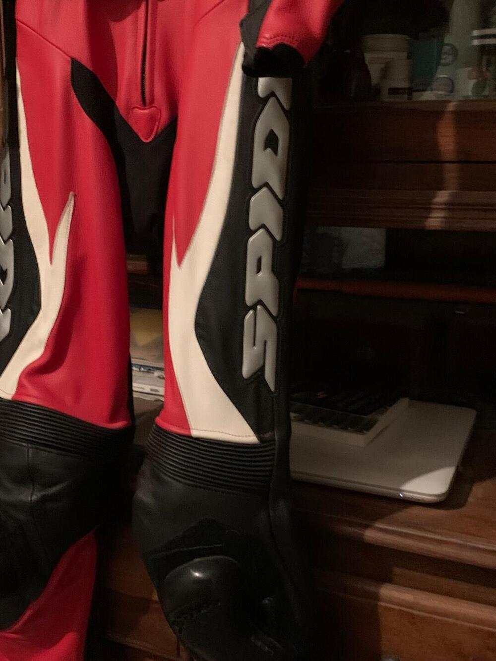 Vendo tuta moto modello Spidi con accessori (2)