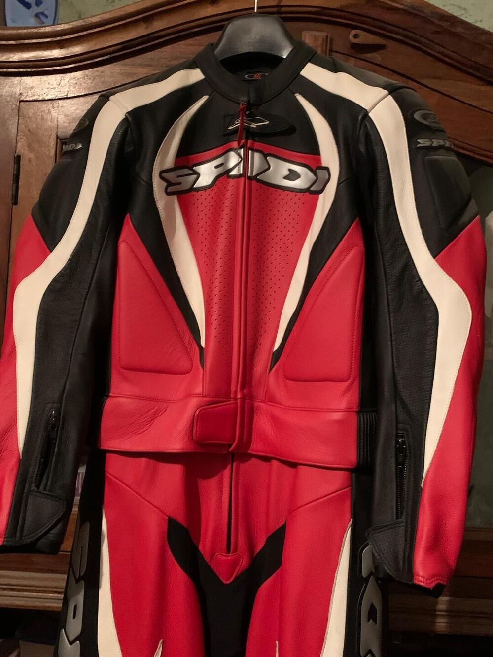 Vendo tuta moto modello Spidi con accessori (3)