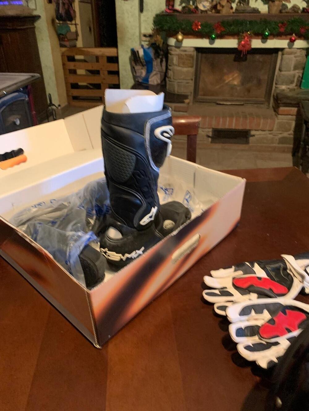 Vendo tuta moto modello Spidi con accessori (11)