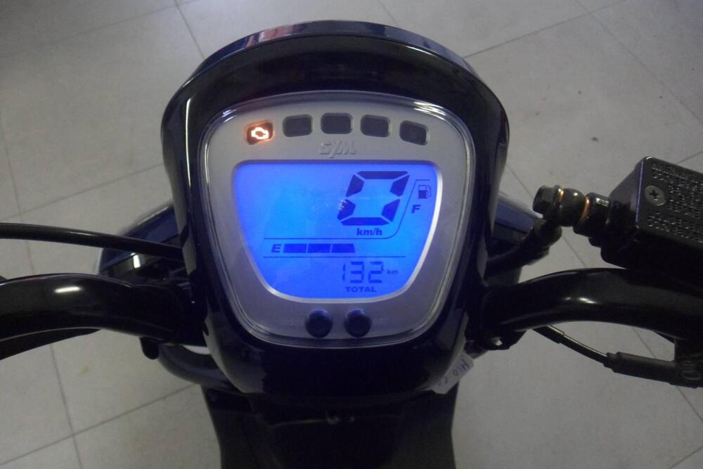 Sym Mio 50 (2021 - 26) (8)