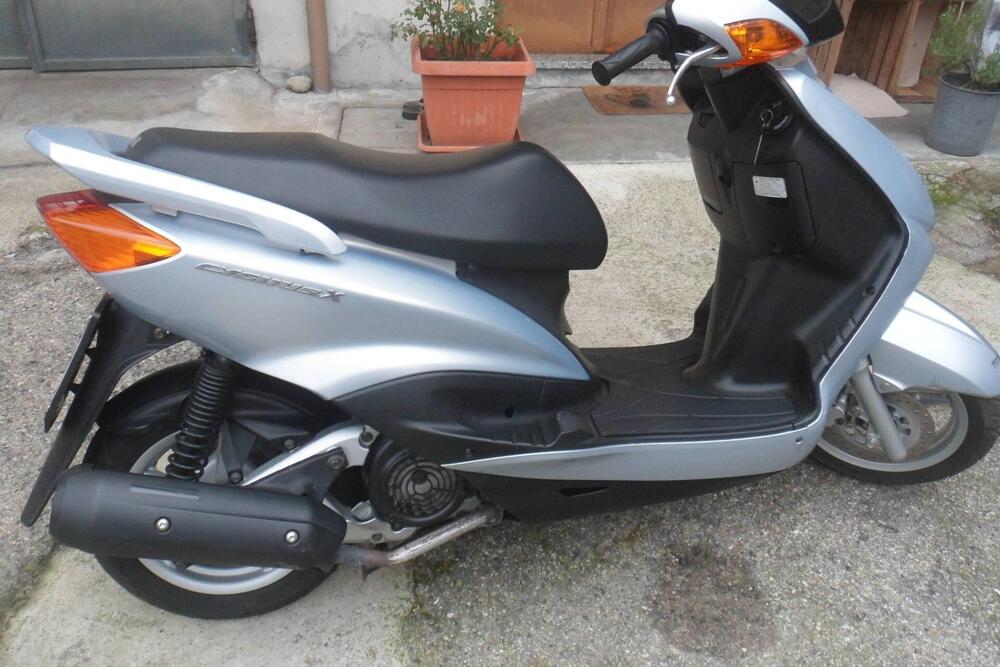 Yamaha Cygnus X 125 (2004 - 05) (10)