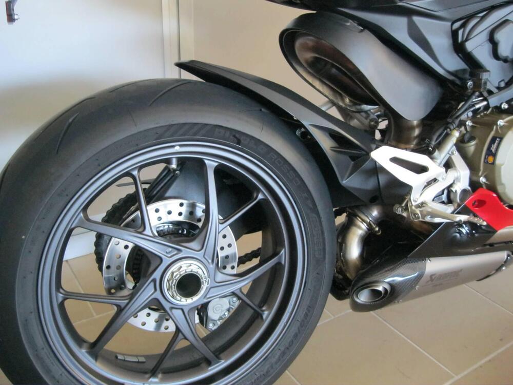 Ducati Panigale V2 Bayliss 1st Championship 20th Anniversary (2021 - 24) (11)