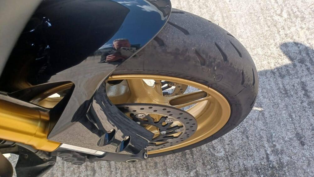 Yamaha YZF R1 (2009 - 11) (2)