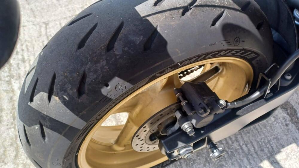 Yamaha YZF R1 (2009 - 11) (3)