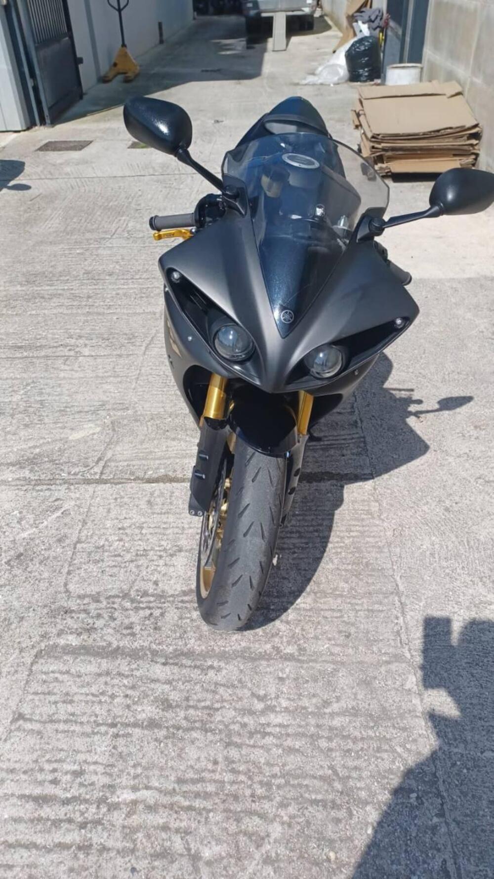 Yamaha YZF R1 (2009 - 11) (7)