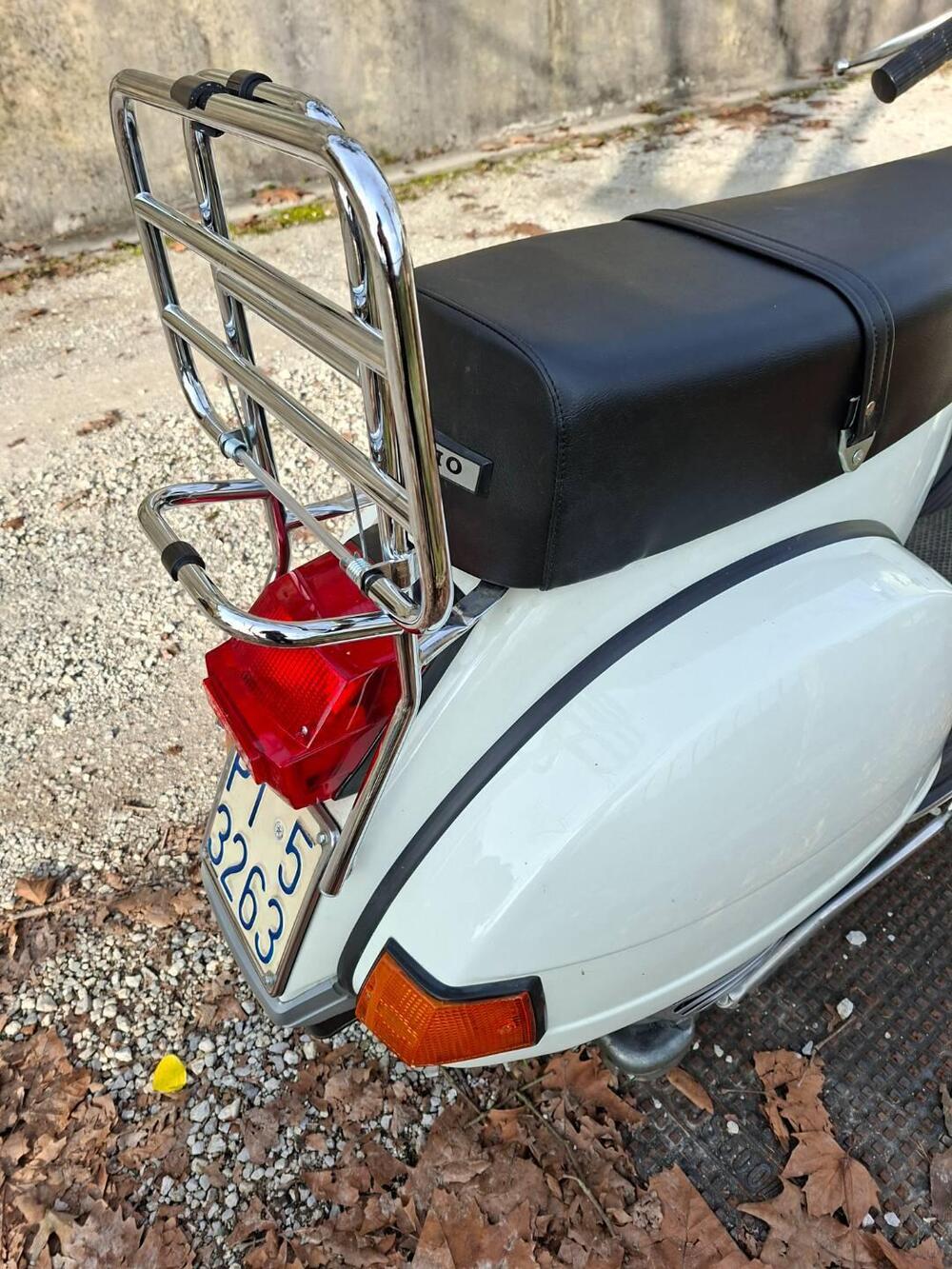 Piaggio Vespa PX125E (7)