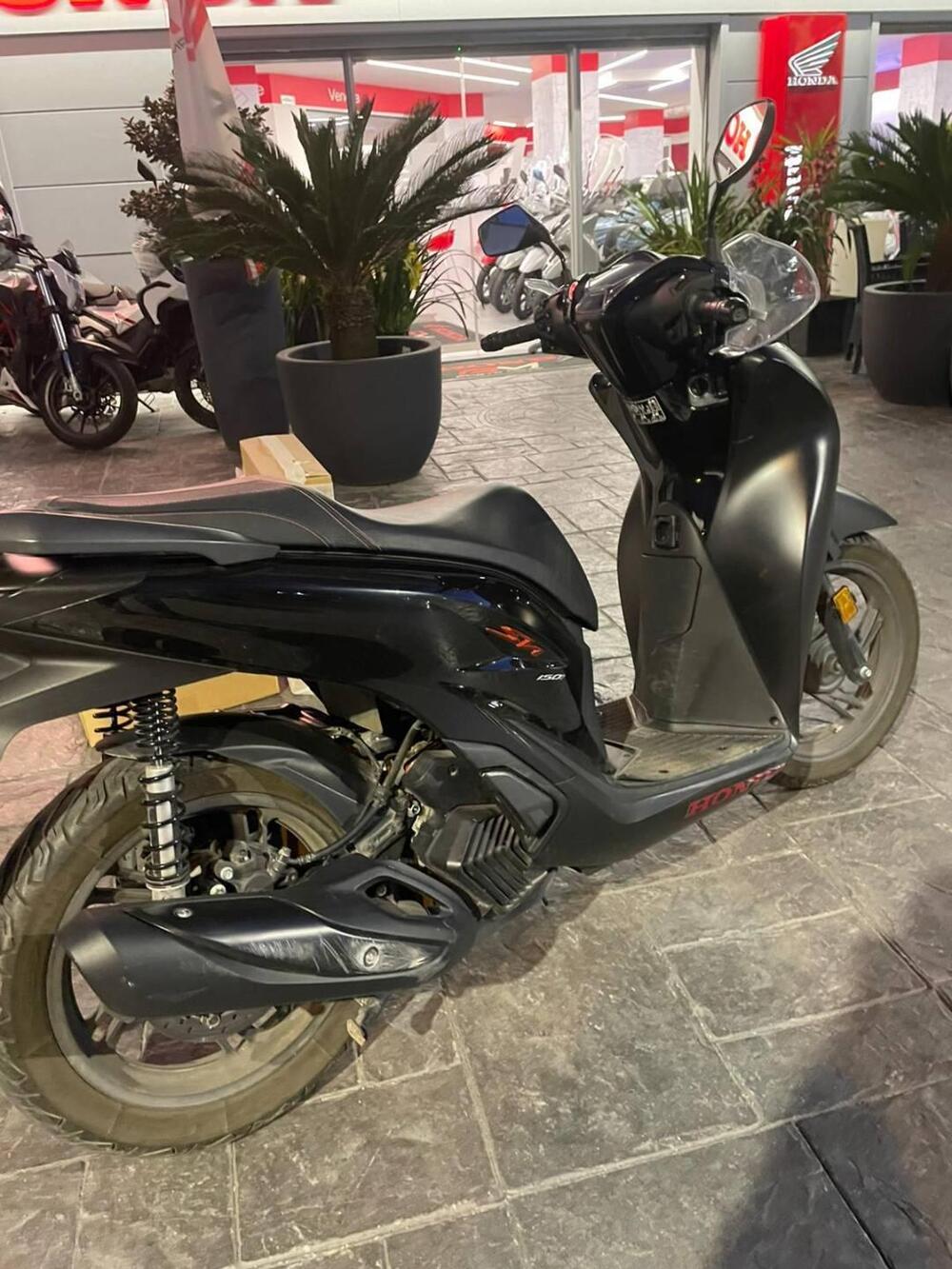 Honda SH 150i Sport (2024 - 25) (5)