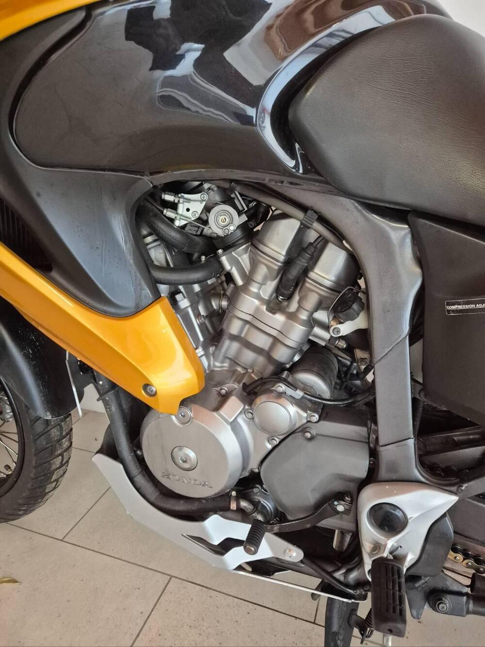 Honda Transalp XL 700 V (2007 - 2013) (6)