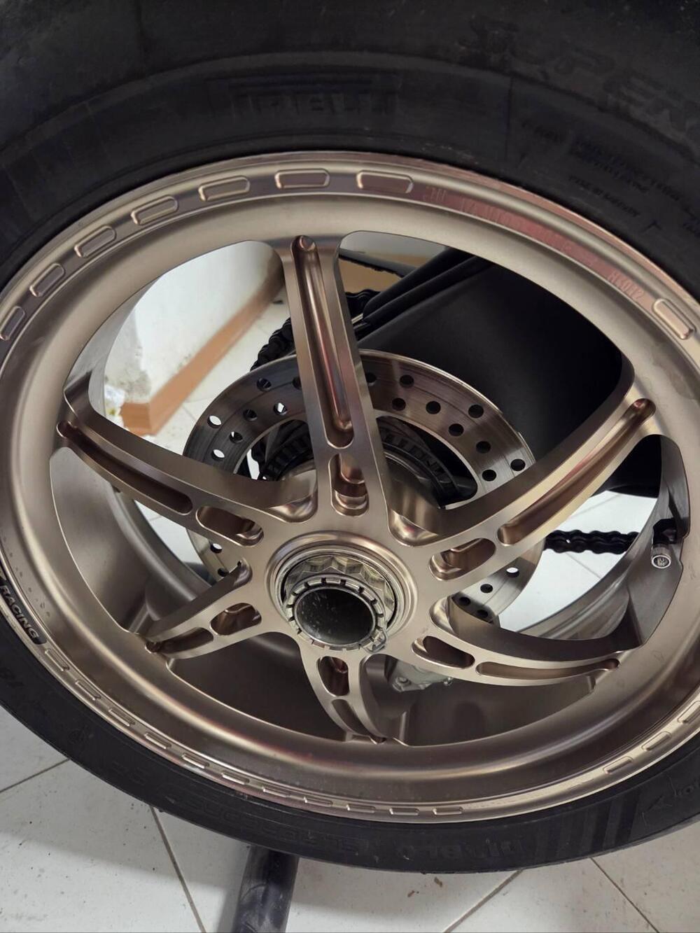 Ducati Panigale V2 (2021 - 24) (7)