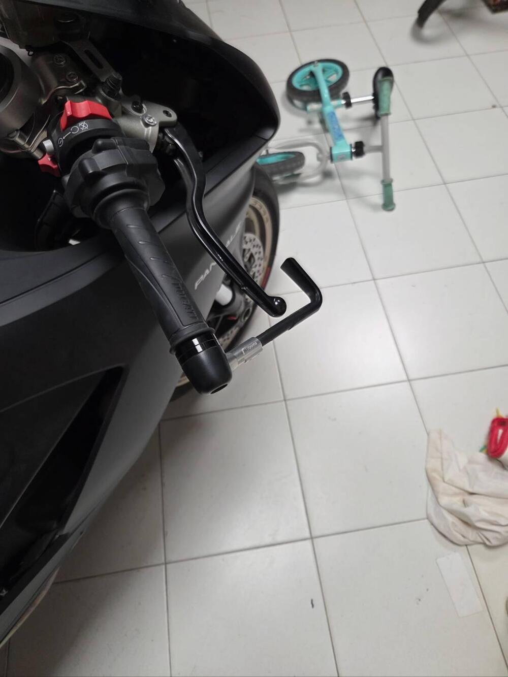 Ducati Panigale V2 (2021 - 24) (11)