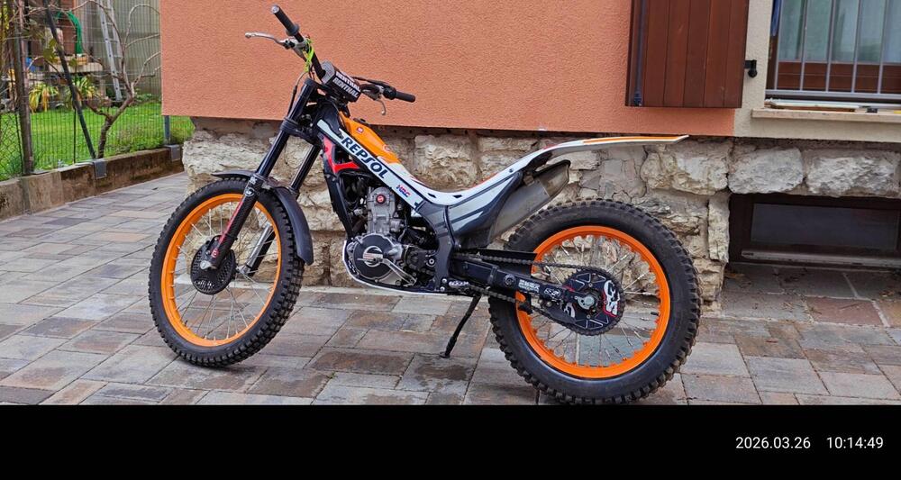 Montesa Cota 4RT Race Replica (2017 - 21) (2)