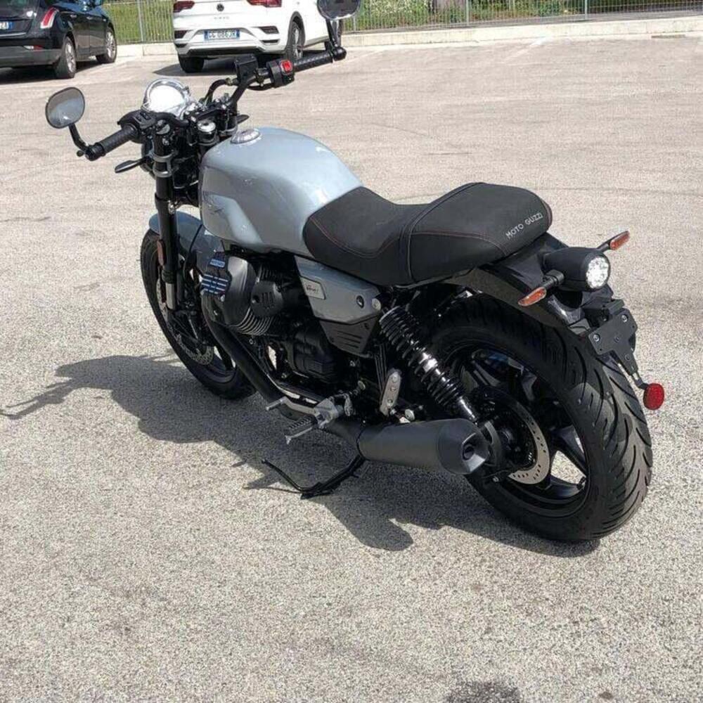 Moto Guzzi V7 Sport (2025 - 26) (5)