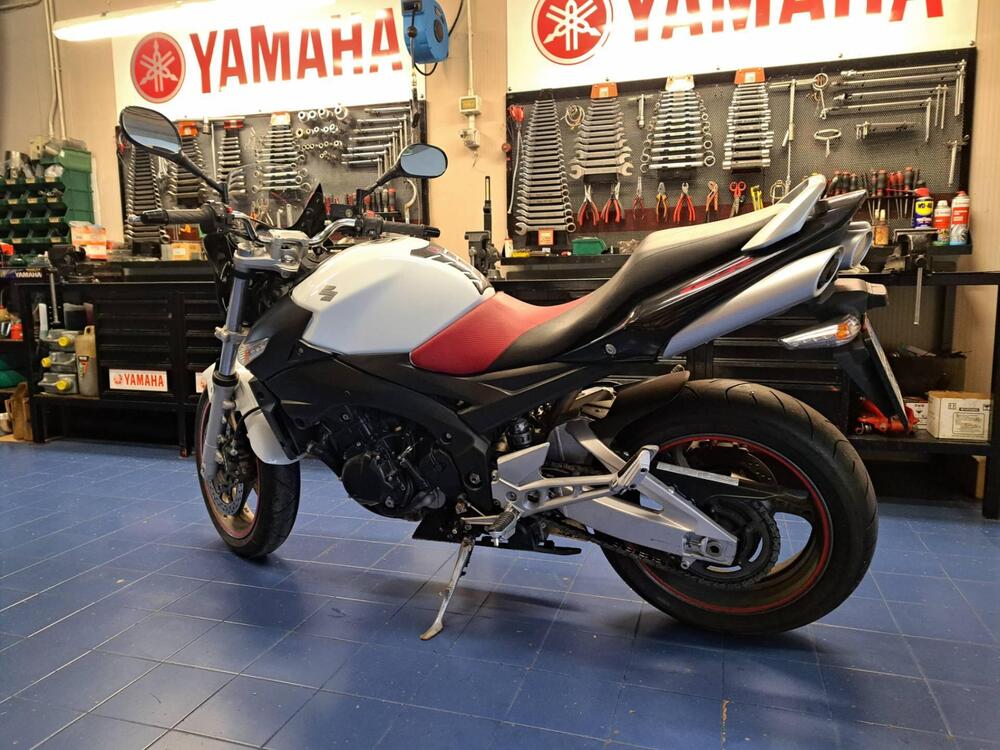 Suzuki GSX R 600 (2006 - 07) (2)