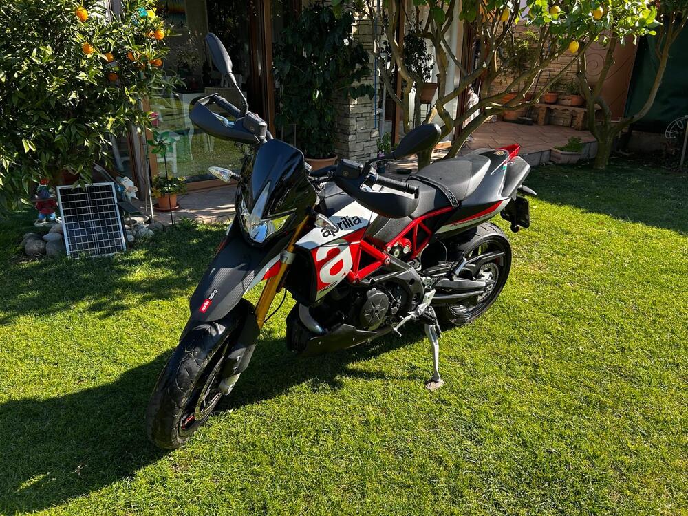 Aprilia Dorsoduro 900 (2017 - 20) (2)